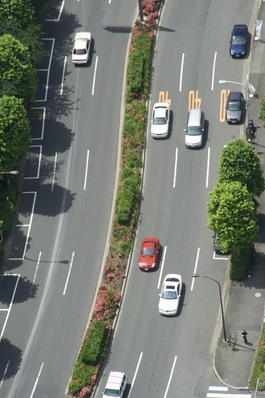 都心の道路 自動車 眺望 俯瞰 都心の道路 自動車 眺望 俯瞰